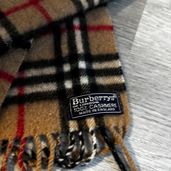 Burberry London 100 Cashmere Scarf Nova Check Plaid Fringe Made England - Picture 2 of 4